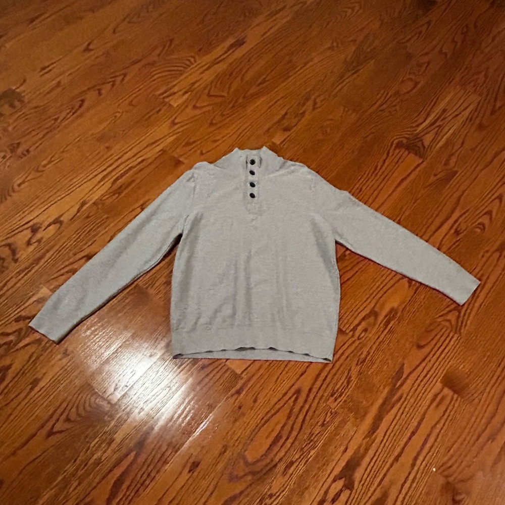Red Ale | Long Sleeve Light Gray Button Up Henley Shirt